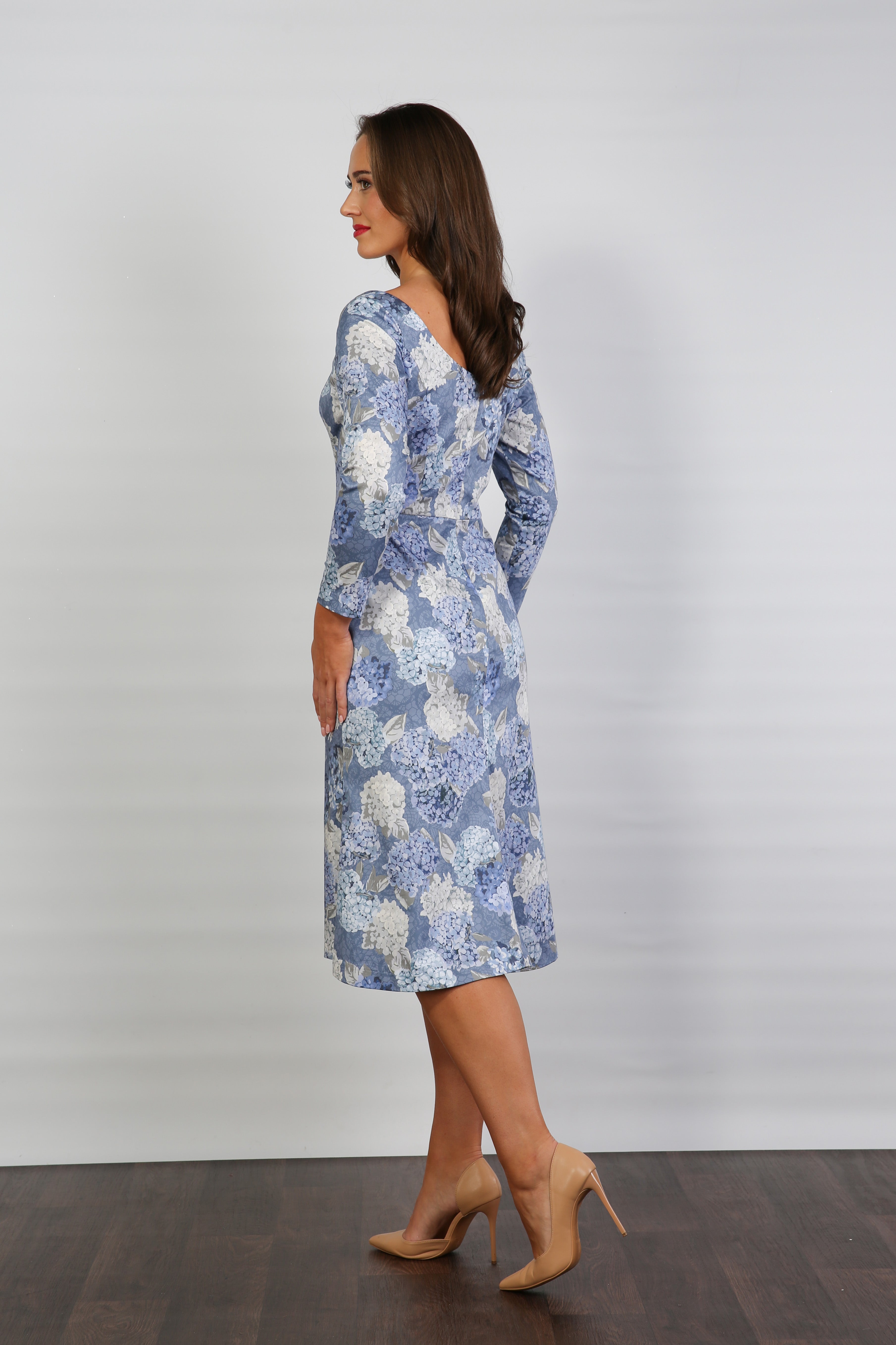 Bombshell Dorothy Sleek & Sweet Long Sleeve Dress in Hydrangea Blue