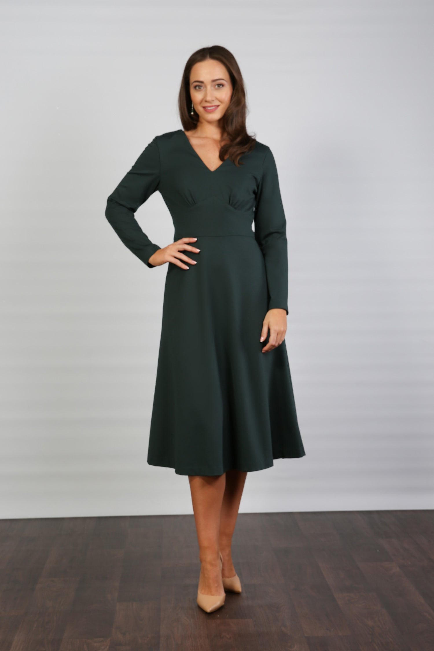 Lovett Long Sleeved Midi Dress in Dark Emerald