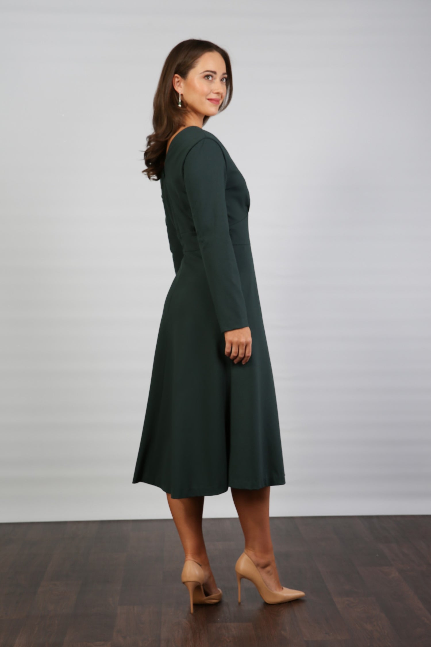 Lovett Long Sleeved Midi Dress in Dark Emerald
