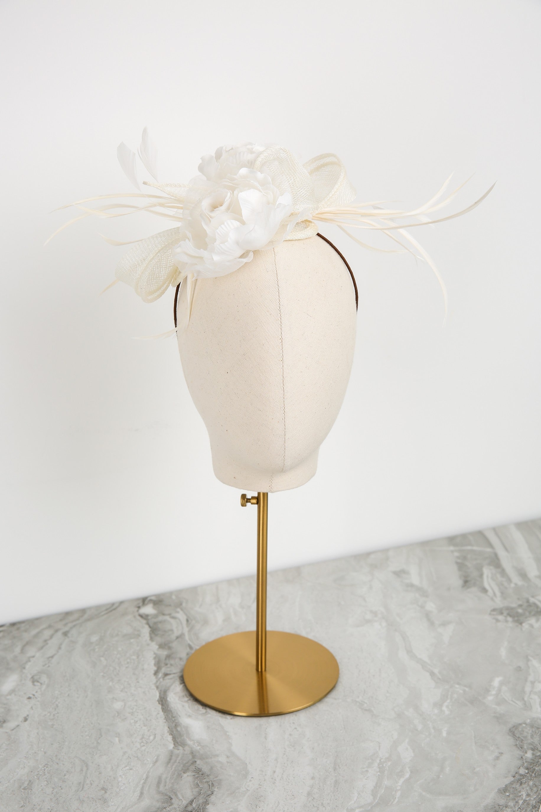 Rosalia Fascinator in Vanilla