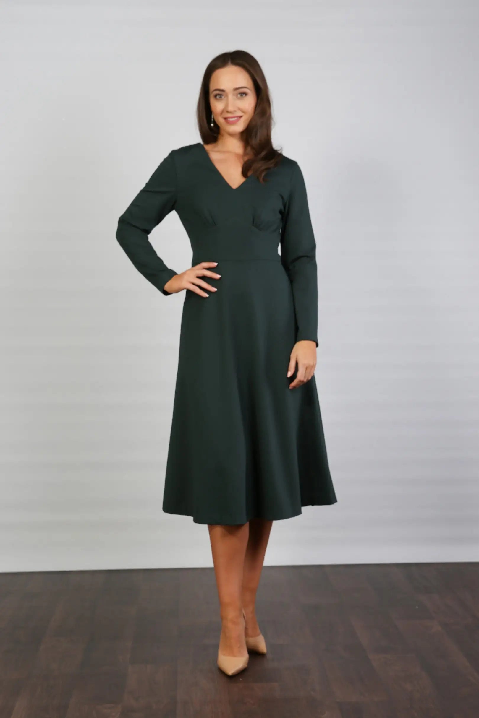 Lovett Long Sleeved Midi Dress in Dark Emerald Green