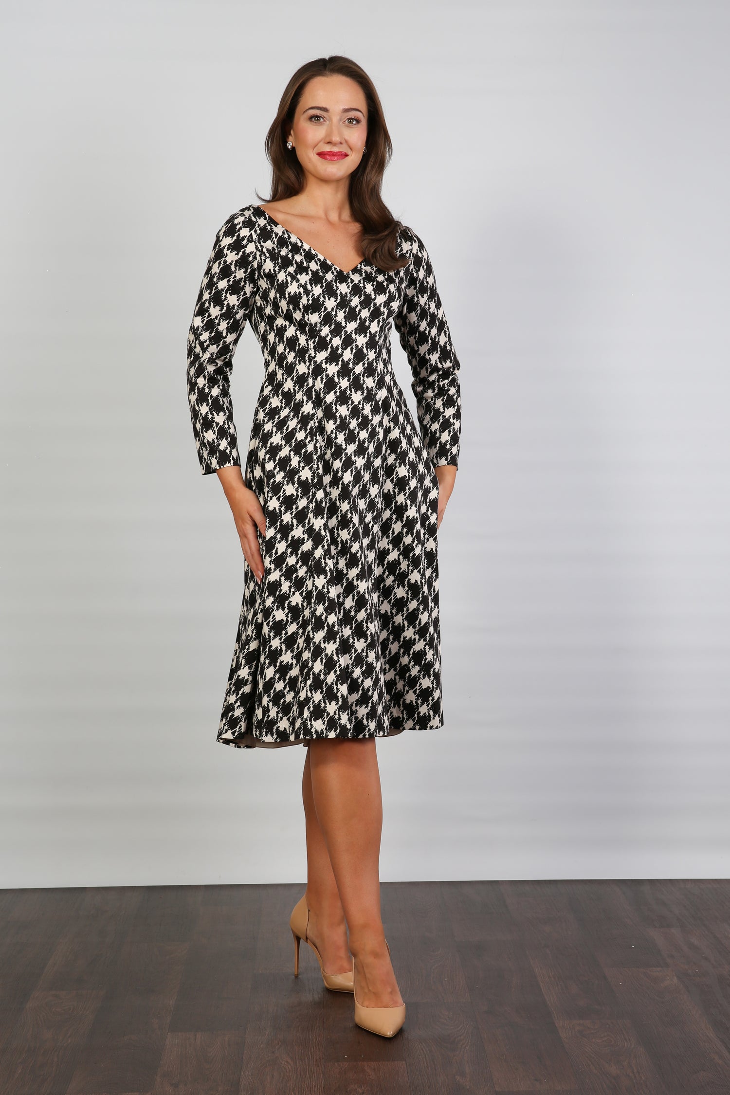 Bombshell Sears Sleek &amp; Sweet Long Sleeve Dress in Dogtooth Check