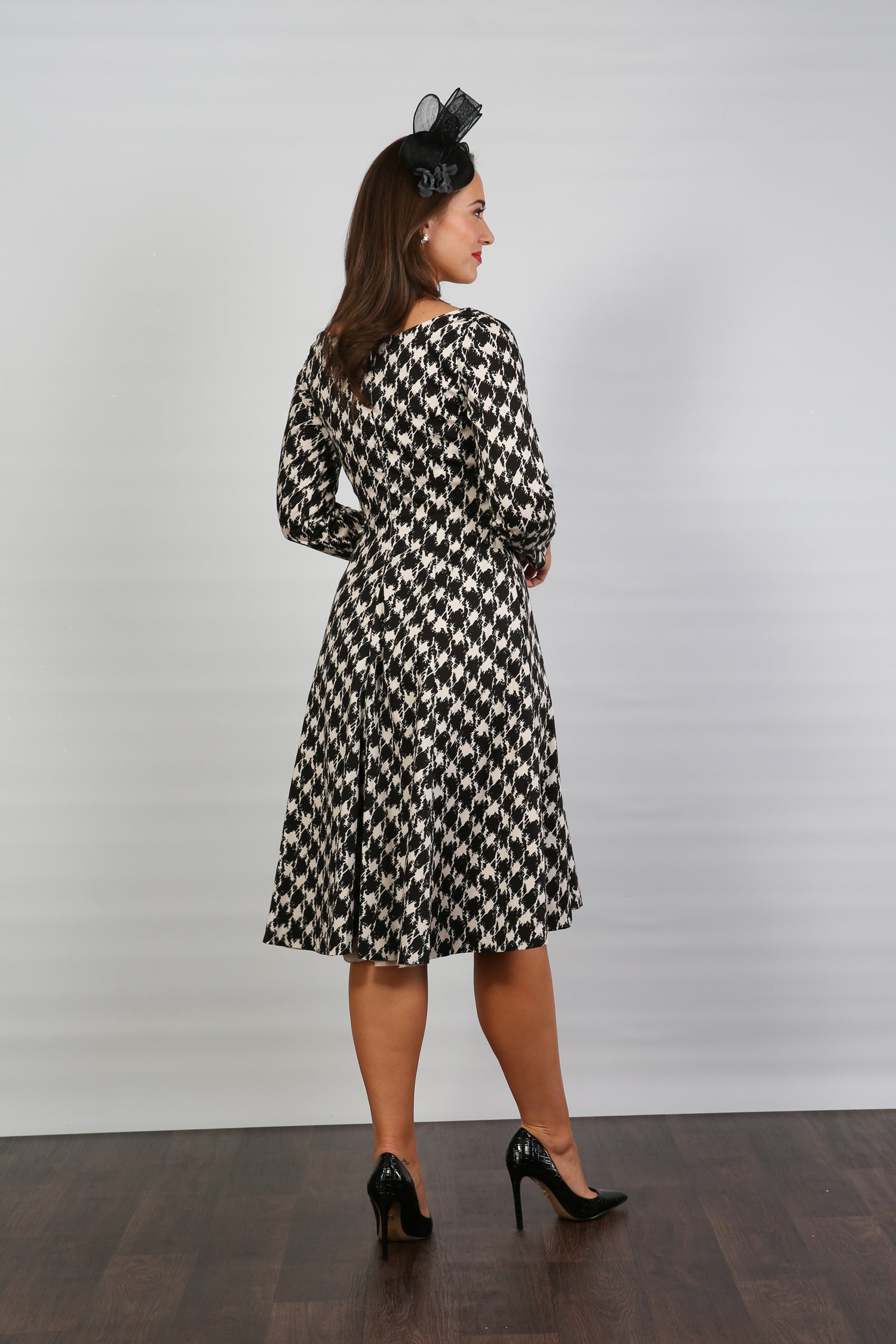 Bombshell Sears Sleek &amp; Sweet Long Sleeve Dress in Dogtooth Check