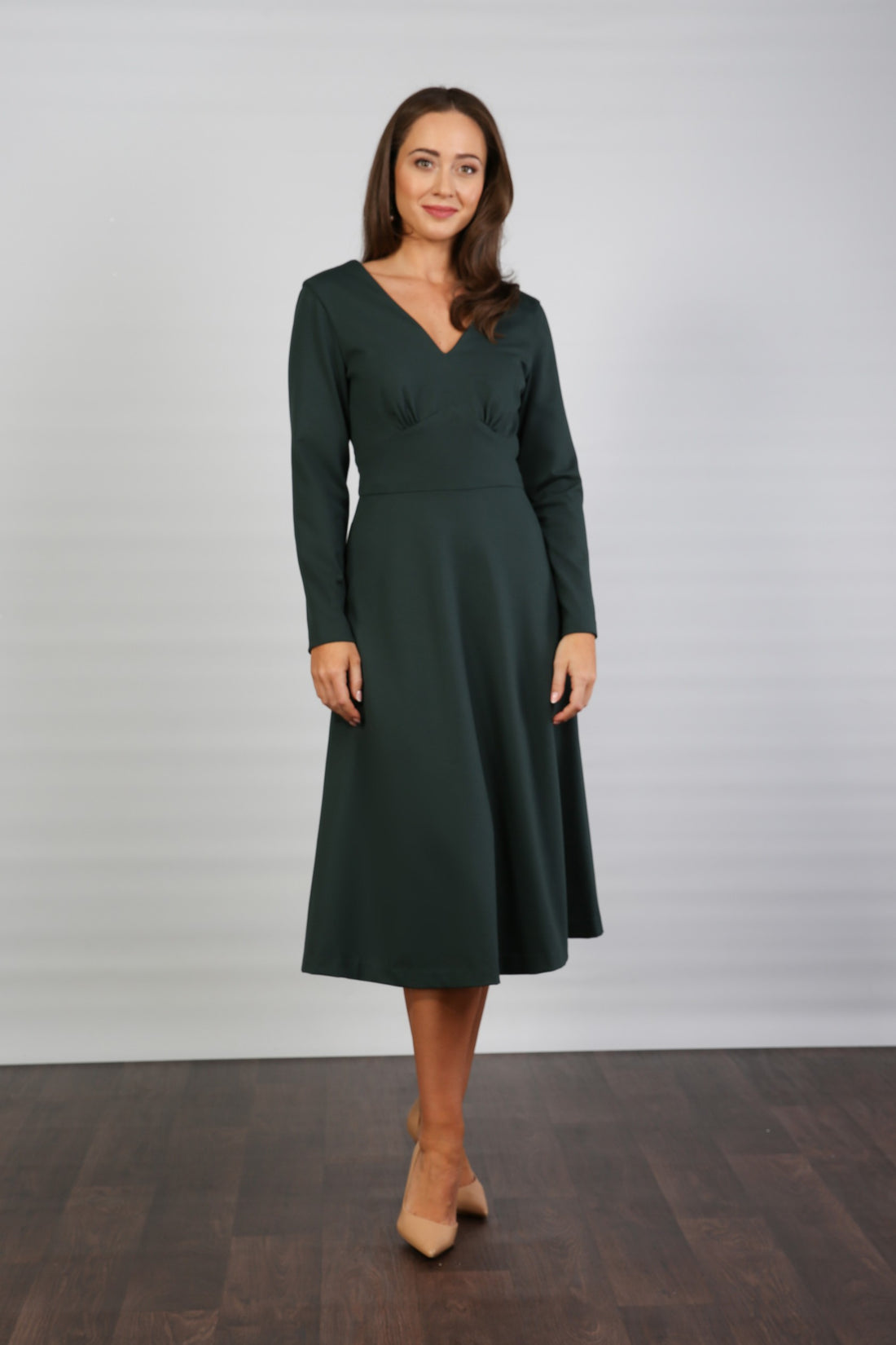 Lovett Long Sleeved Midi Dress in Dark Emerald