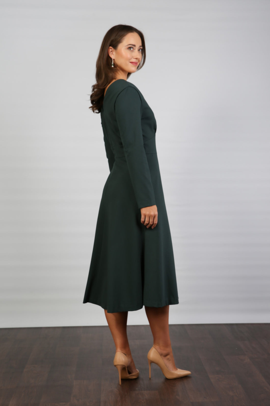 Lovett Long Sleeved Midi Dress in Dark Emerald