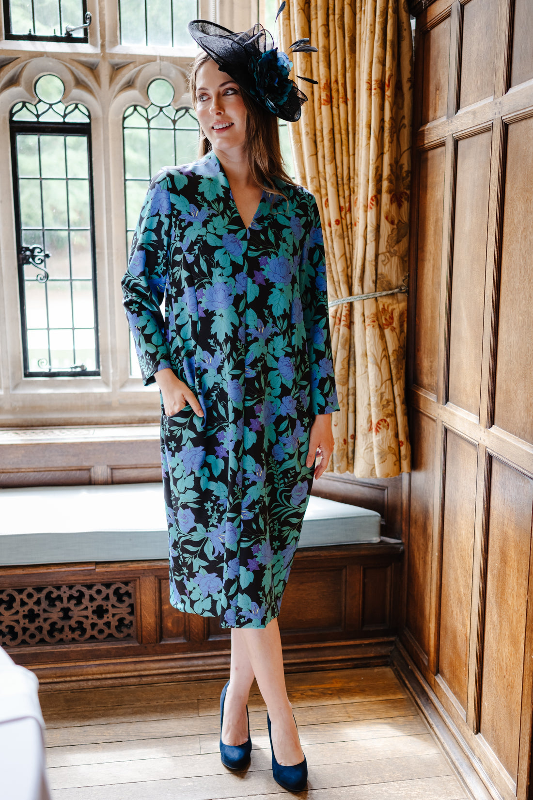 Evelyn Relaxed Fit Dress with Long Sleeves and Pockets in Raquel Blue
