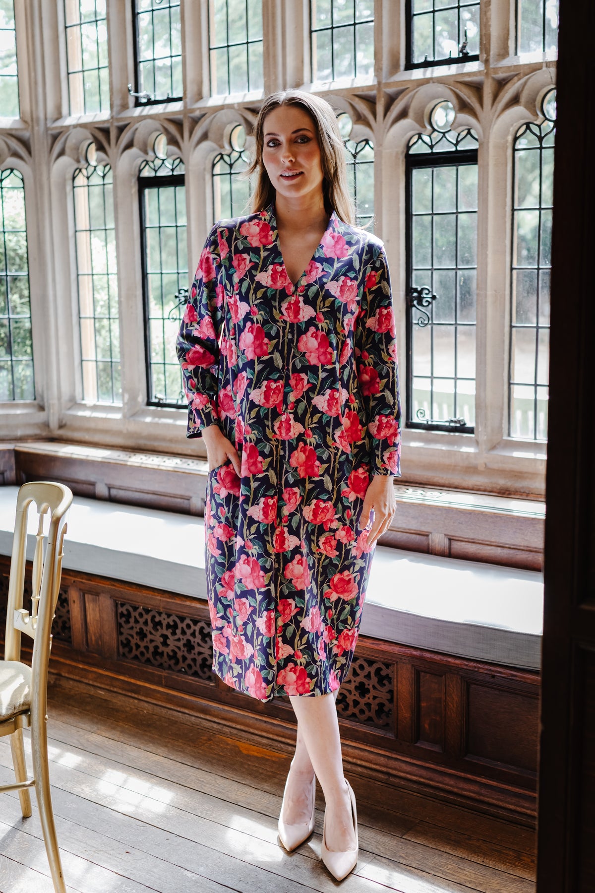 Evelyn Relaxed Fit Dress with Long Sleeves and Pockets in Tanya Roses