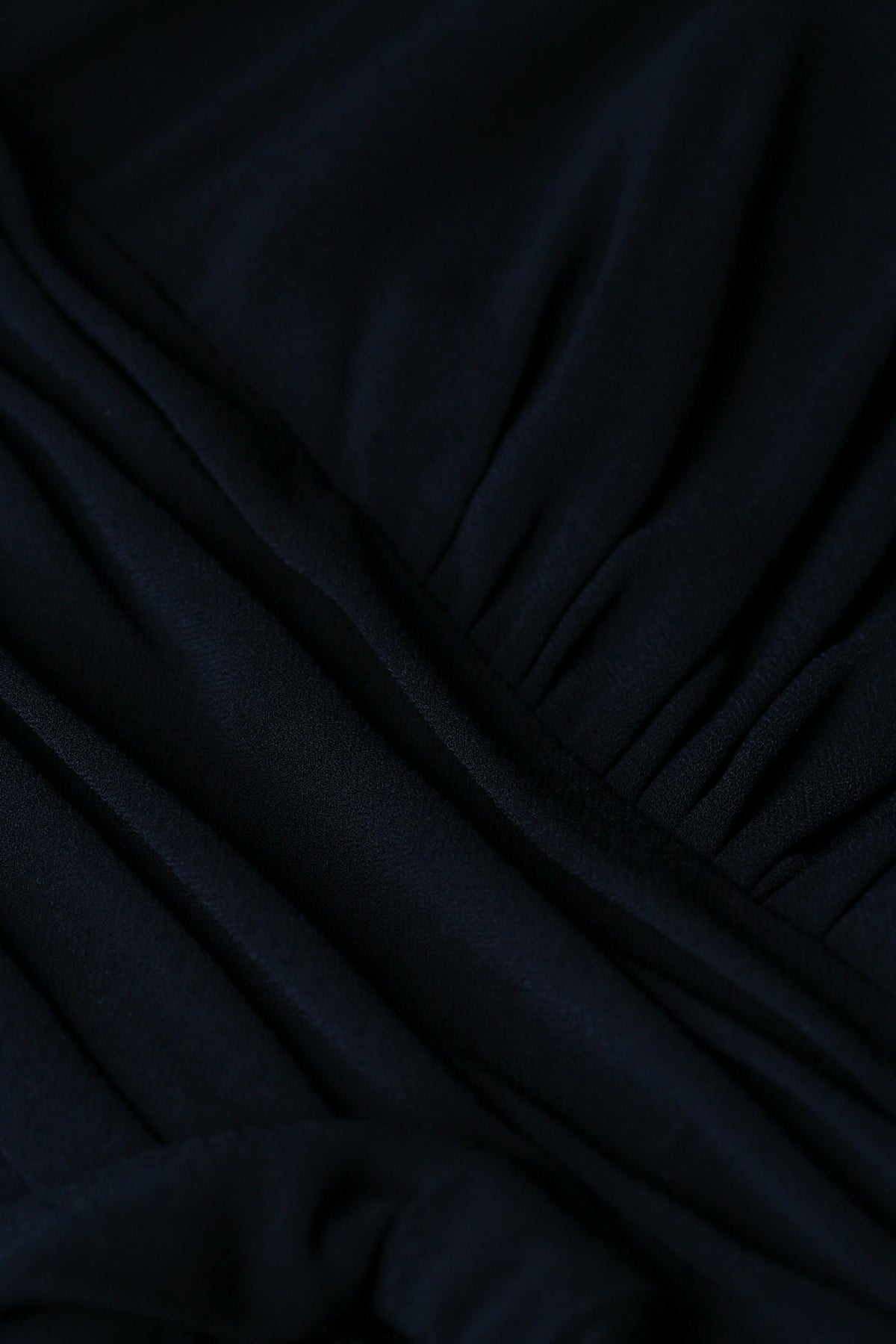 Clara Floaty Crepe Dress with Short Sleeves in Dark Navy