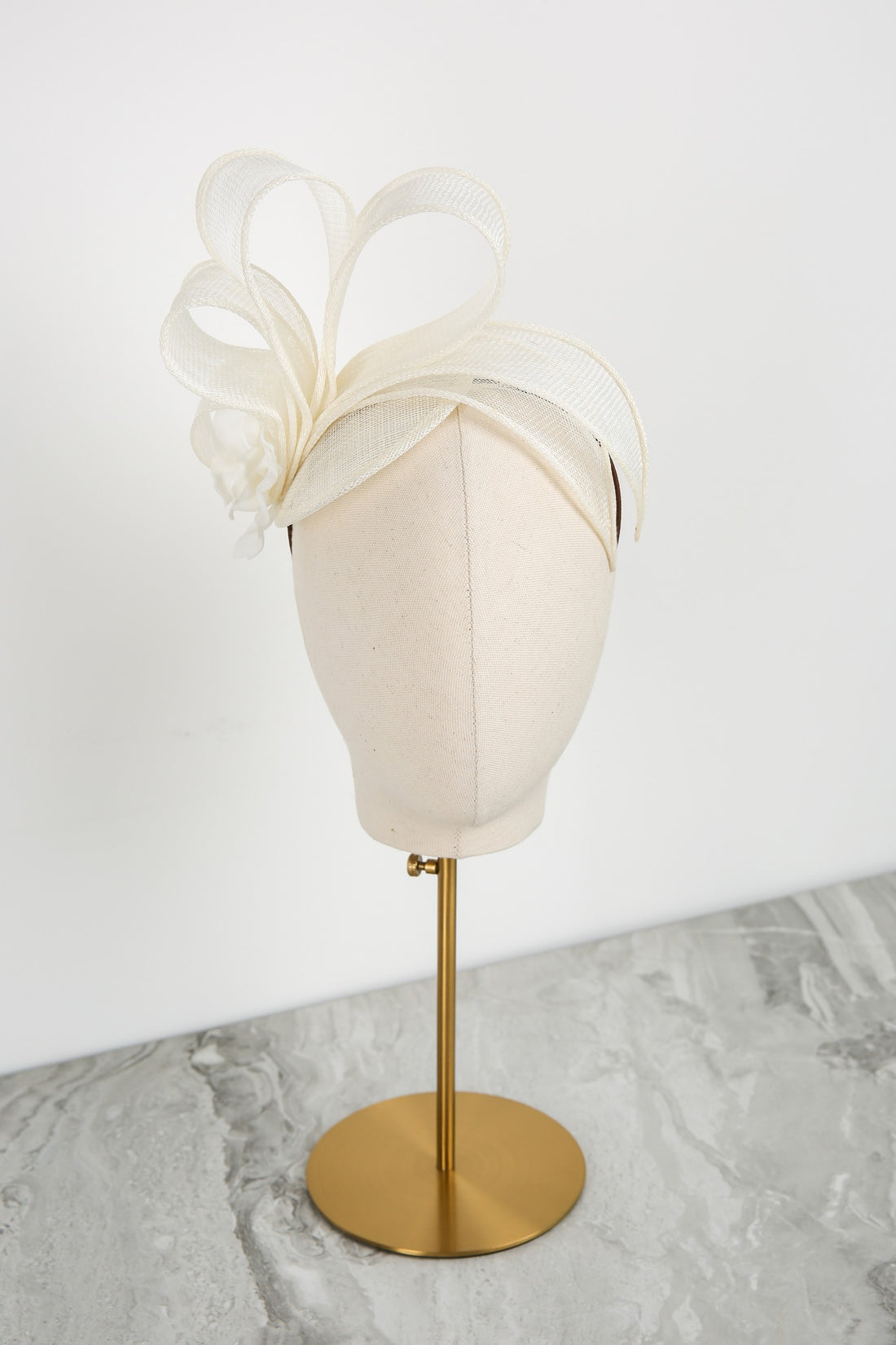 Zarlee Fascinator in Vanilla
