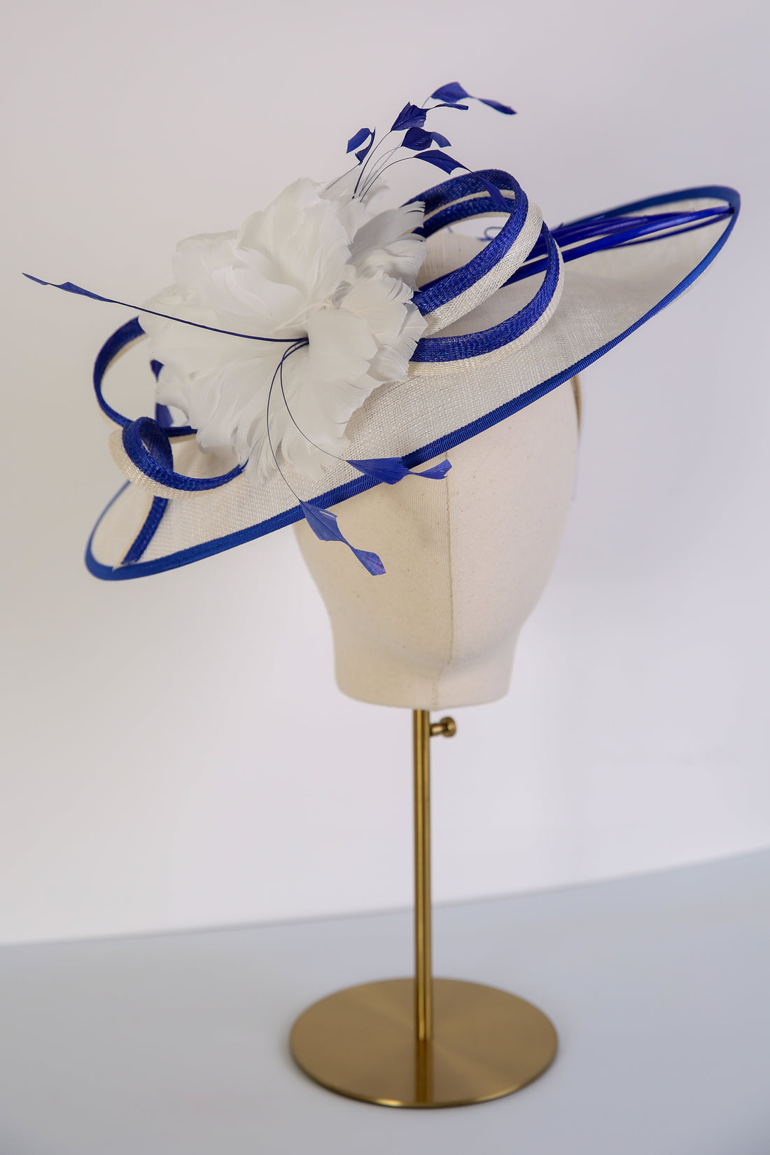 Condici Teardrop Fascinator in Cream Royal Azure