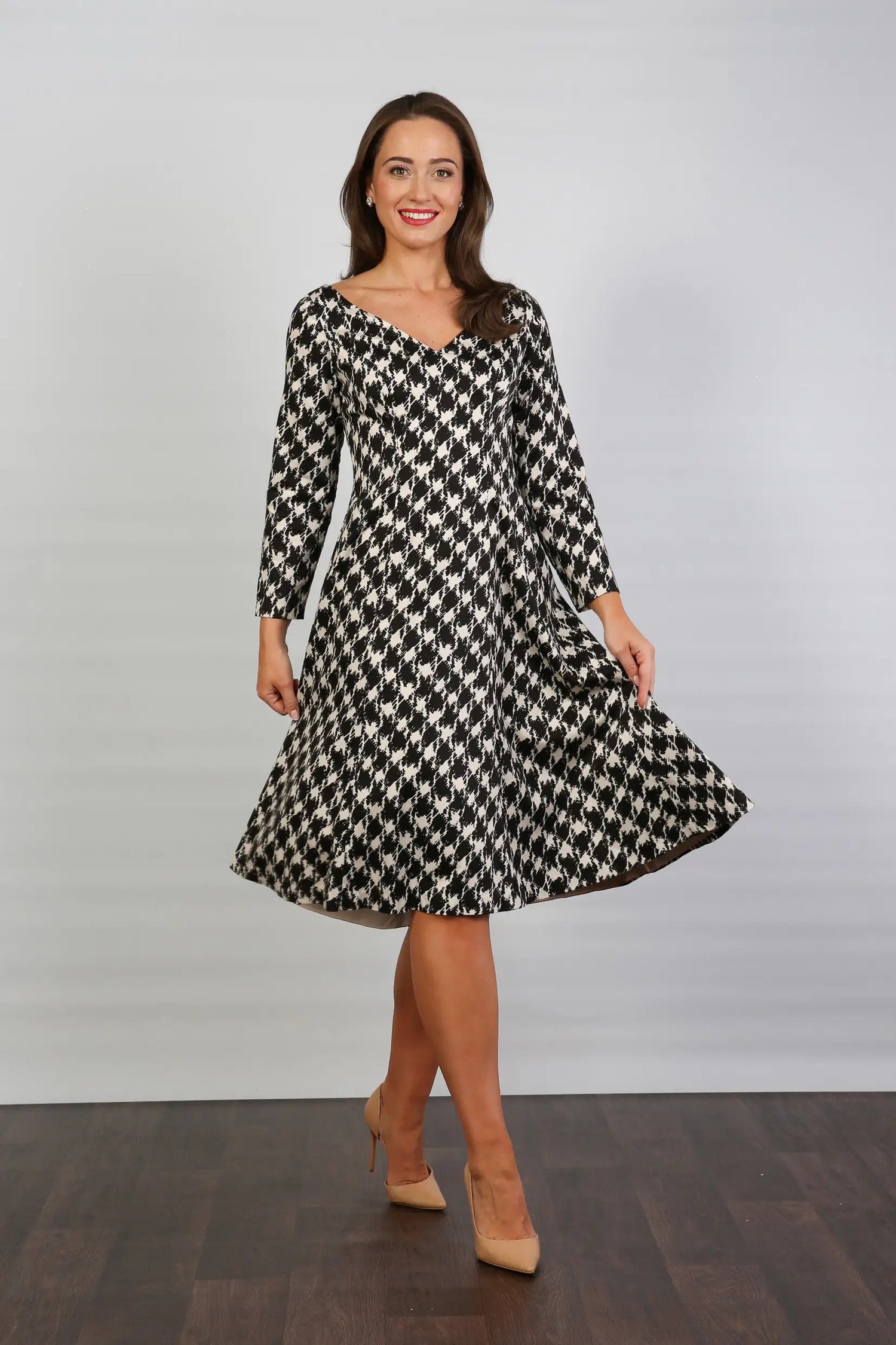 Bombshell Sears Sleek &amp; Sweet Long Sleeve Dress in Dogtooth Check