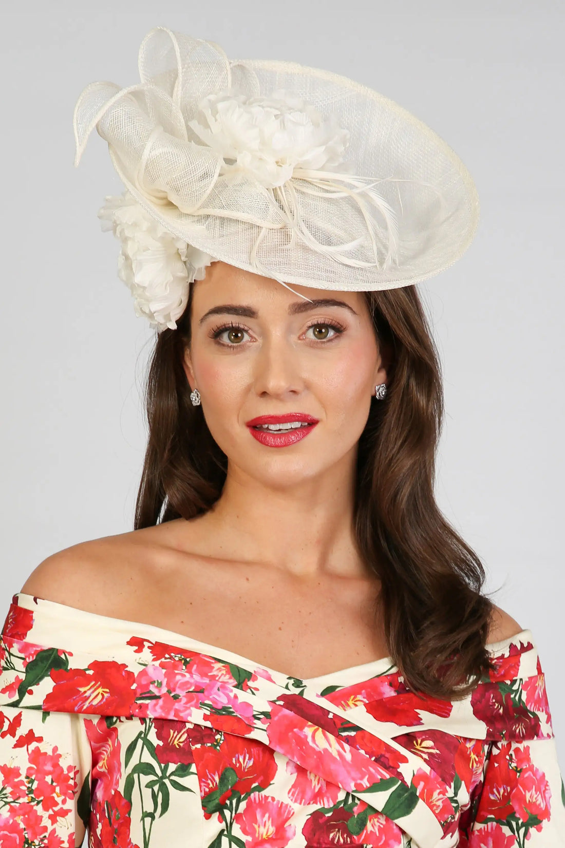 Vanilla fascinator with 3D flowers