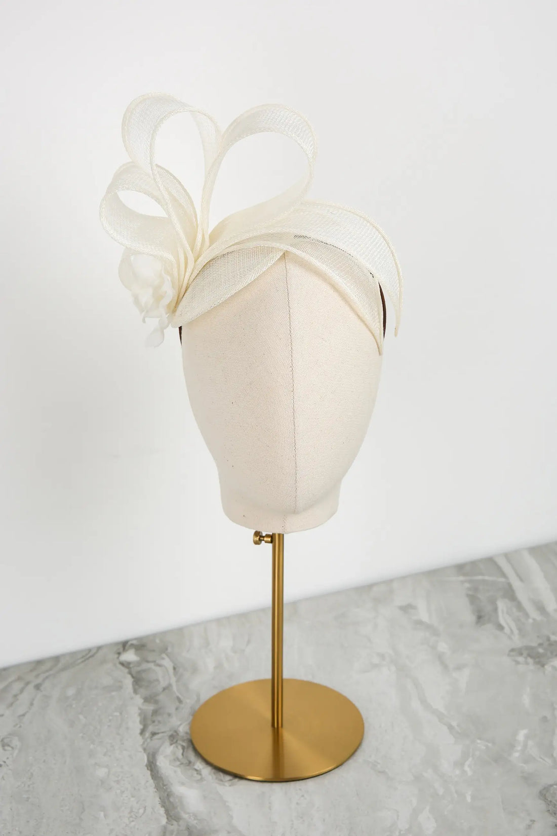 Zarlee Fascinator in Vanilla
